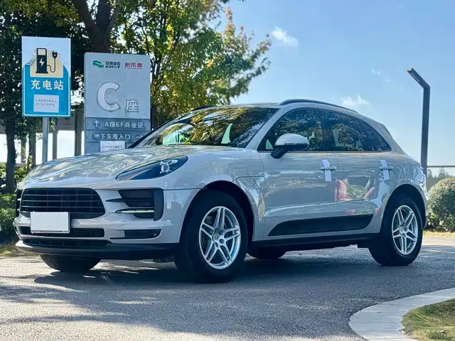 Porsche Macan 2020 — купить из Китая под заказ