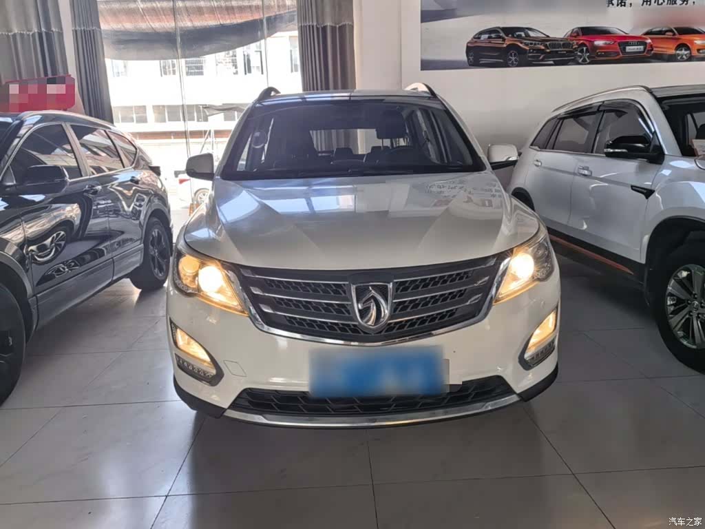 Wuling 560, 2016 3