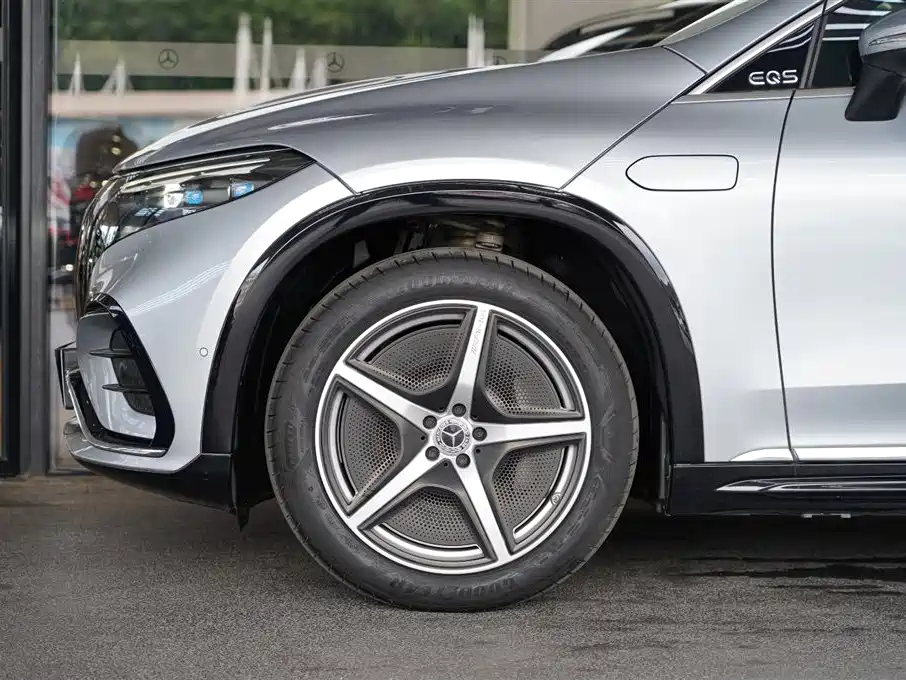Mercedes-Benz EQS SUV