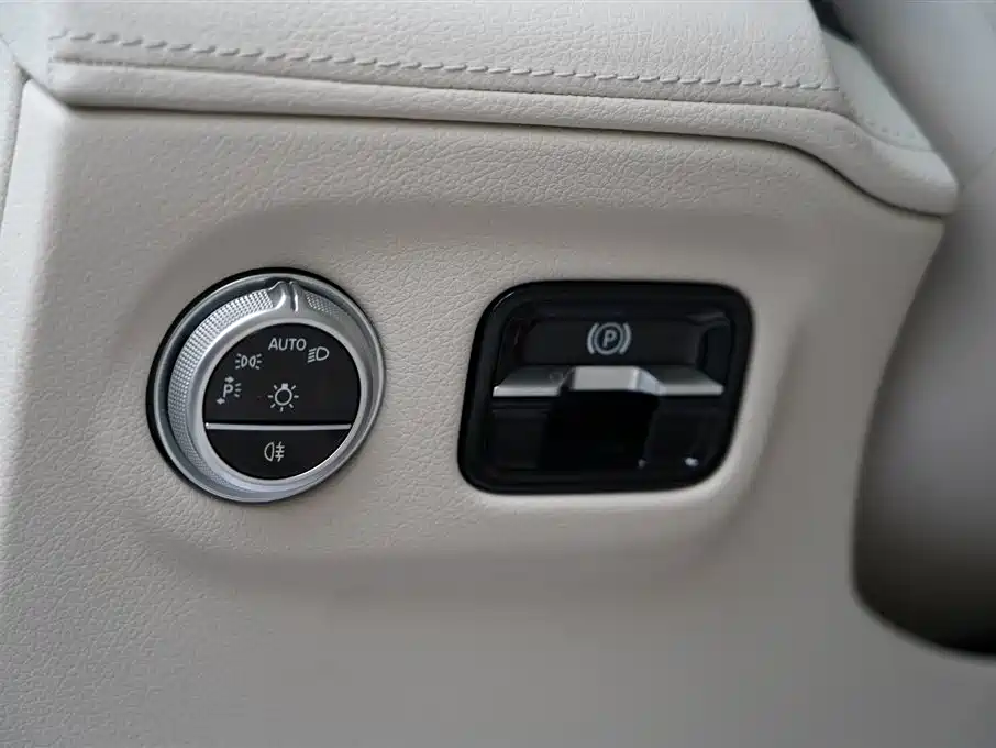 Mercedes-Benz EQS SUV