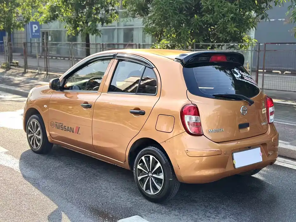 Nissan March
