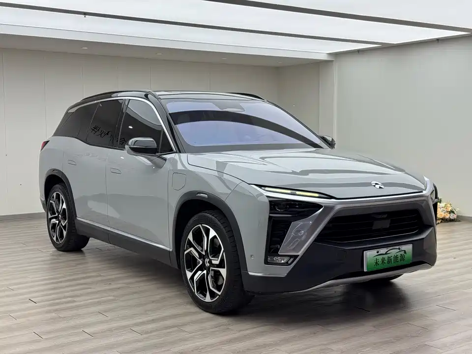 NIO ES8