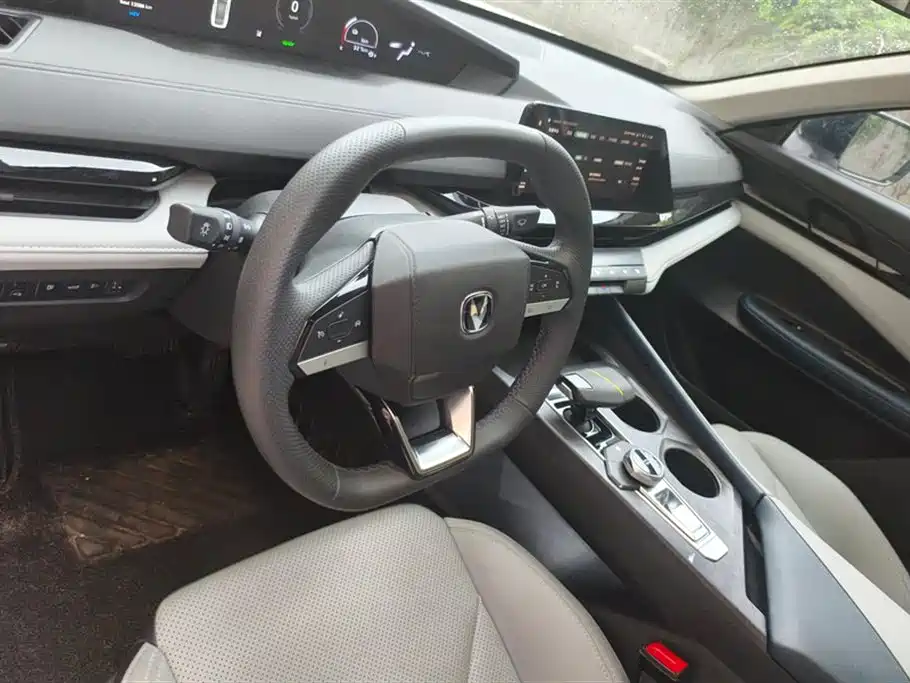 Changan UNI-V Smart iDD