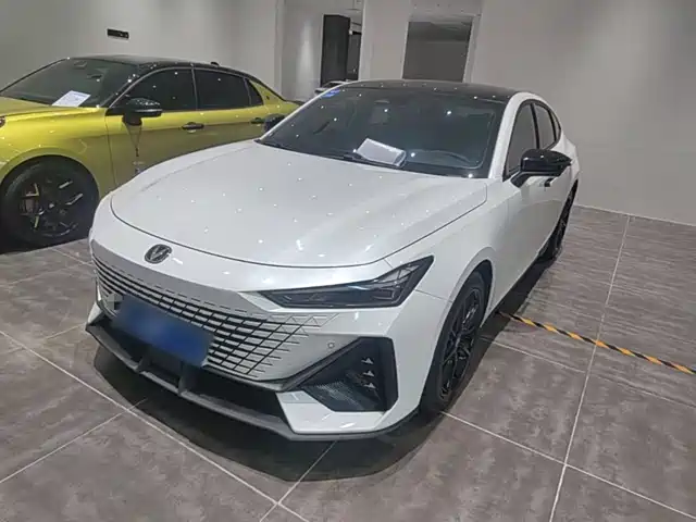 Changan UNI-V 2024 — купить из Китая под заказ