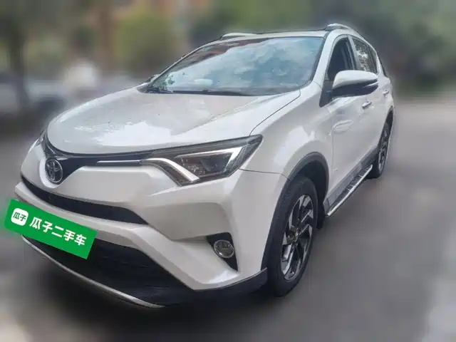 Toyota RAV4 2018 — купить из Китая под заказ