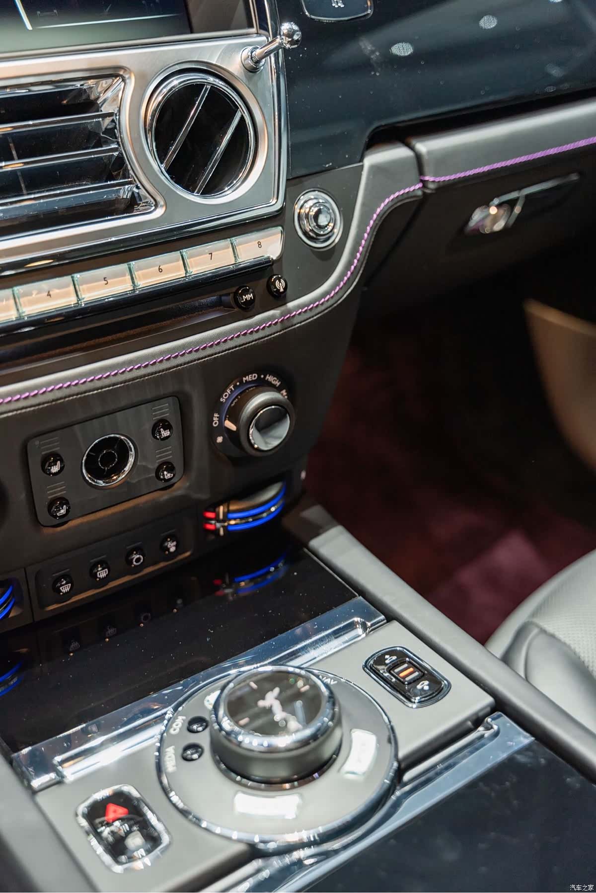 Rolls-Royce Wraith, 2018 14