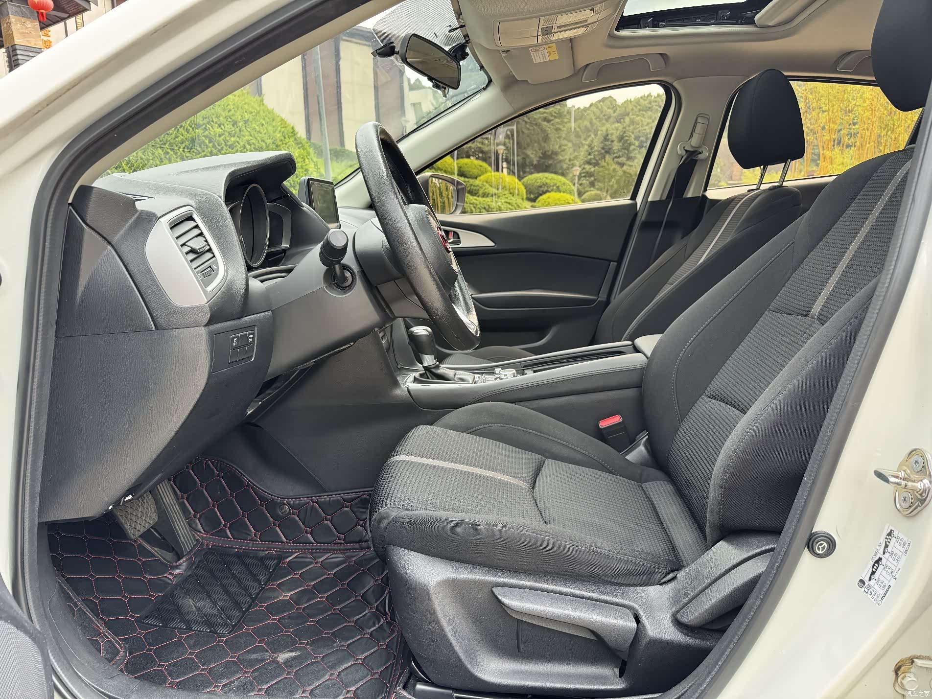 Mazda Mazda3, 2018 16