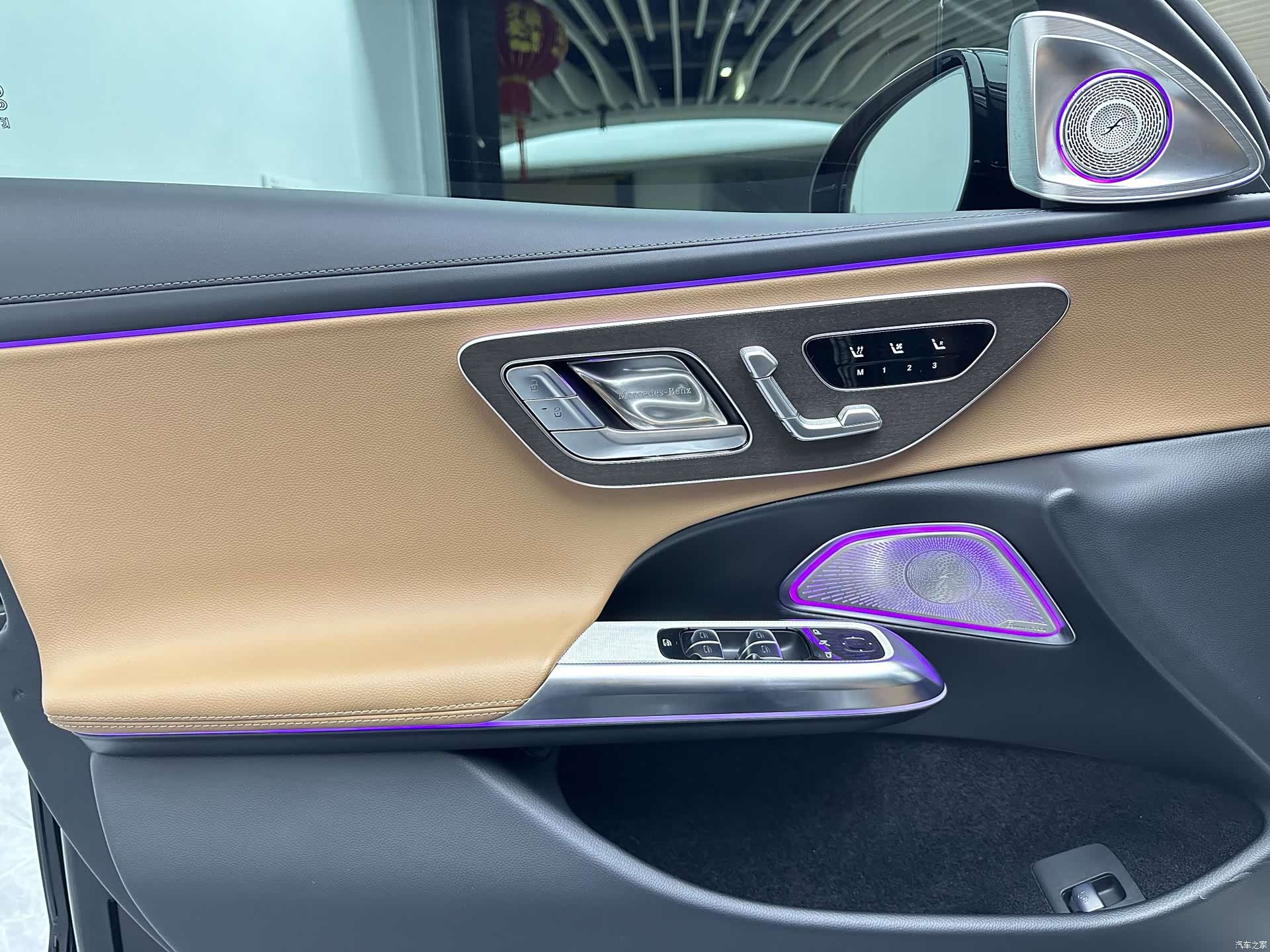 Mercedes-Benz E-Class, 2025 21