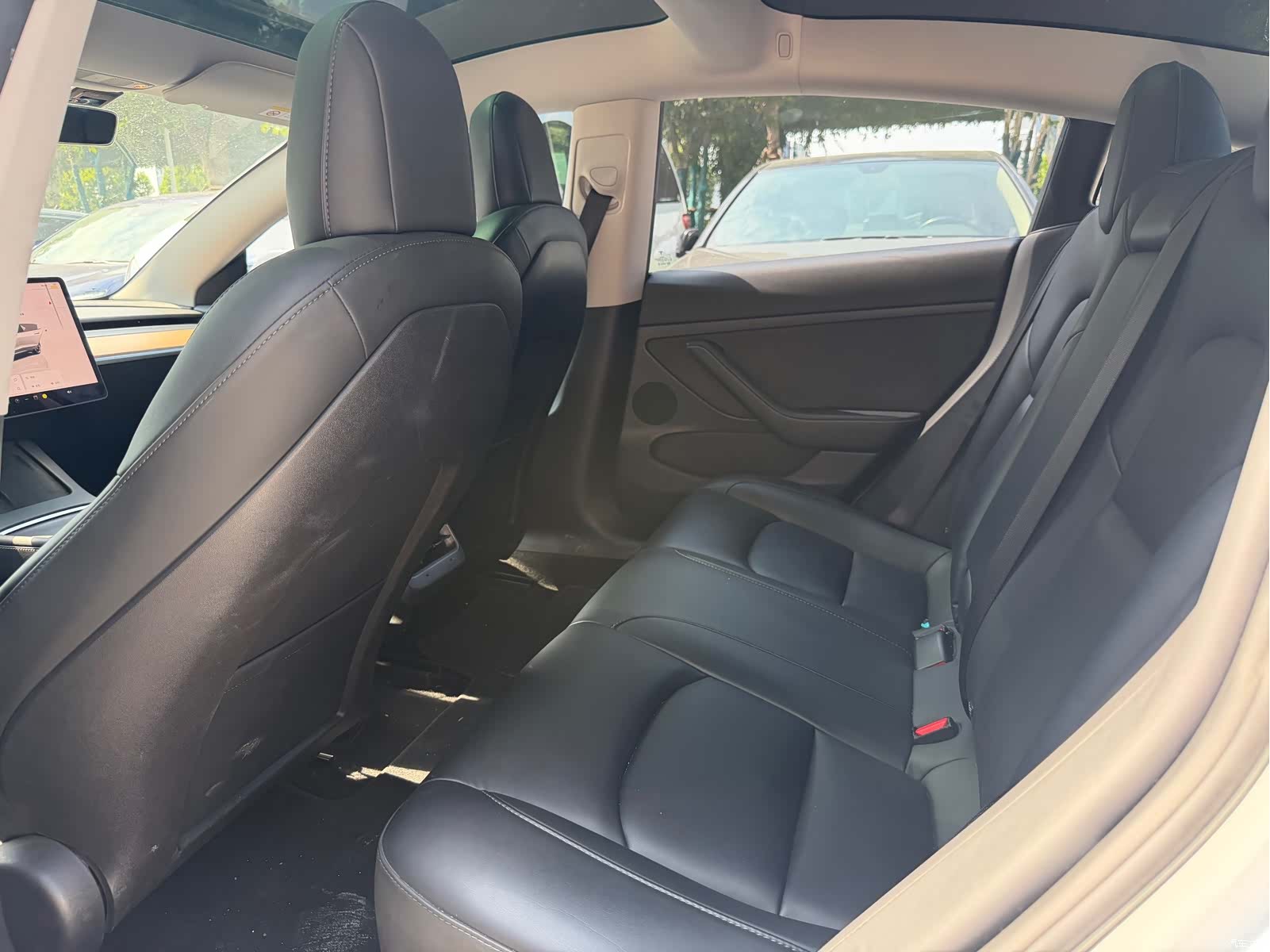 Tesla Model 3, 2023 все фото