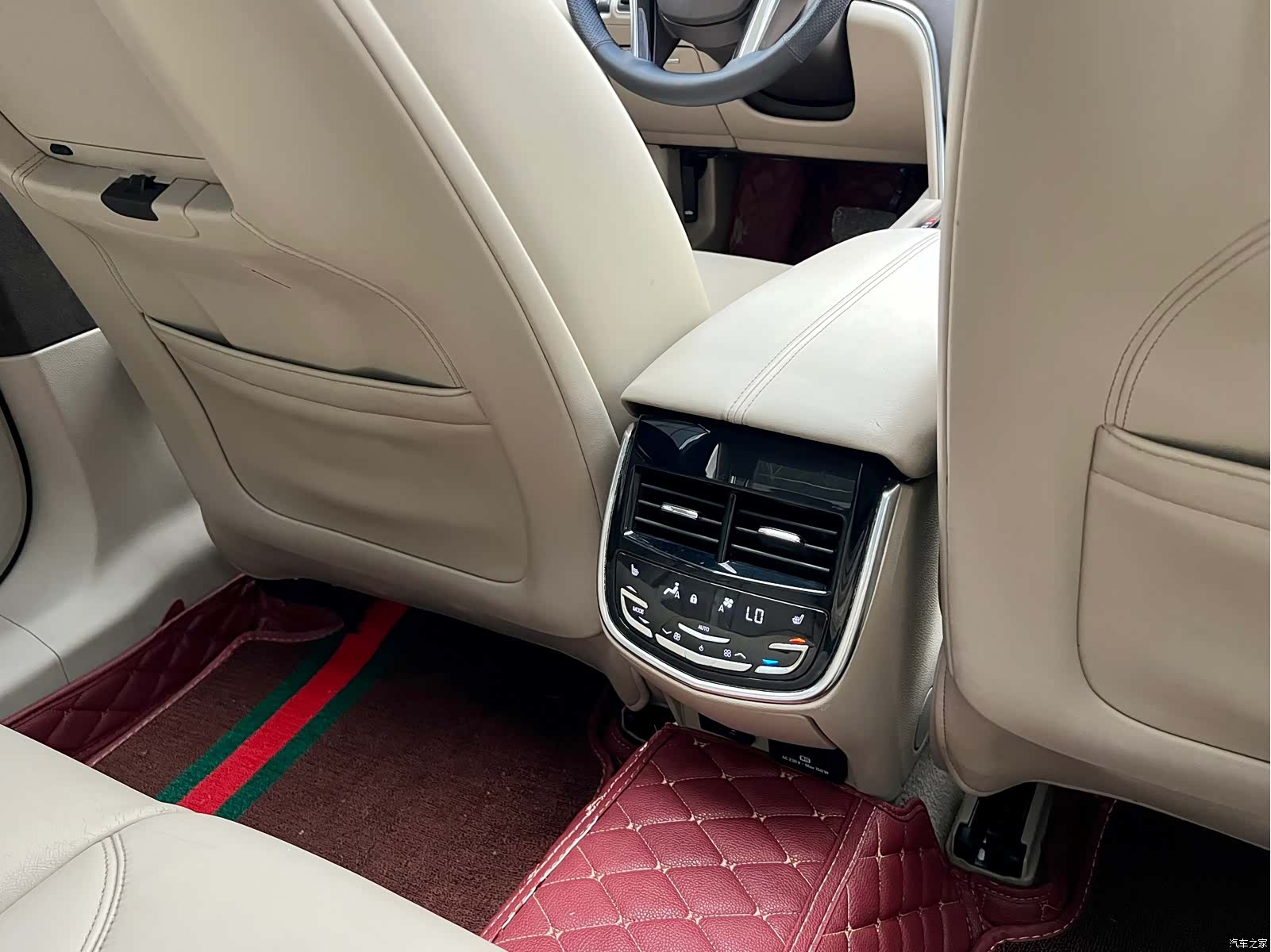 Cadillac XTS, 2015 19