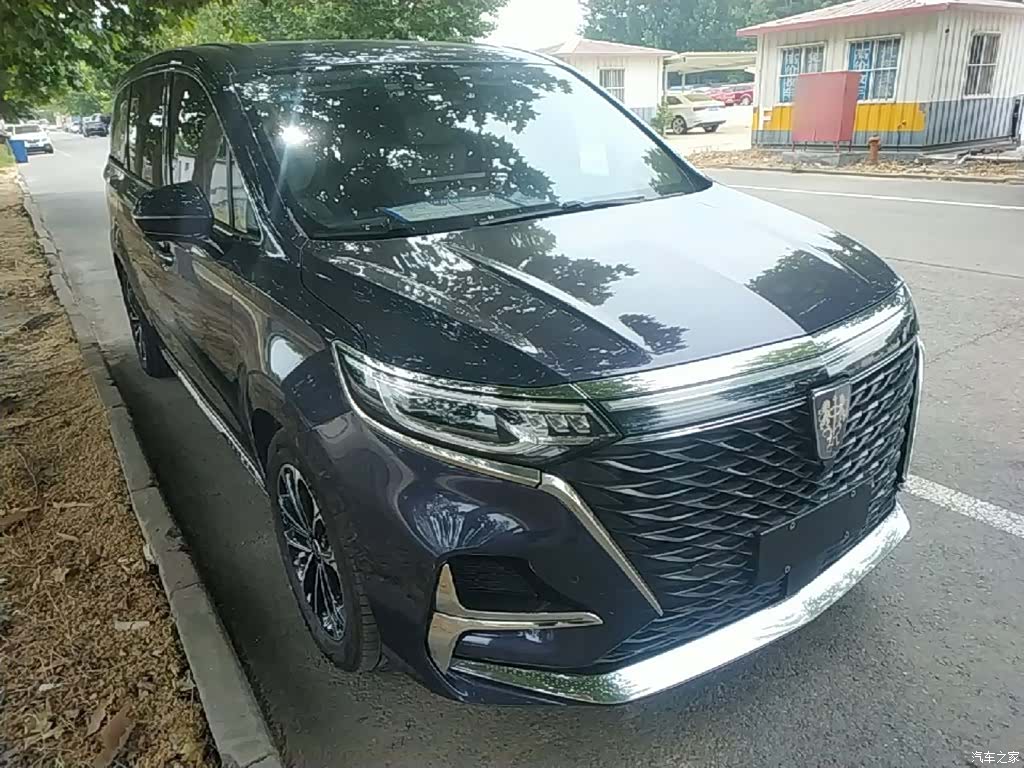 Roewe iMAX8, 2021 4