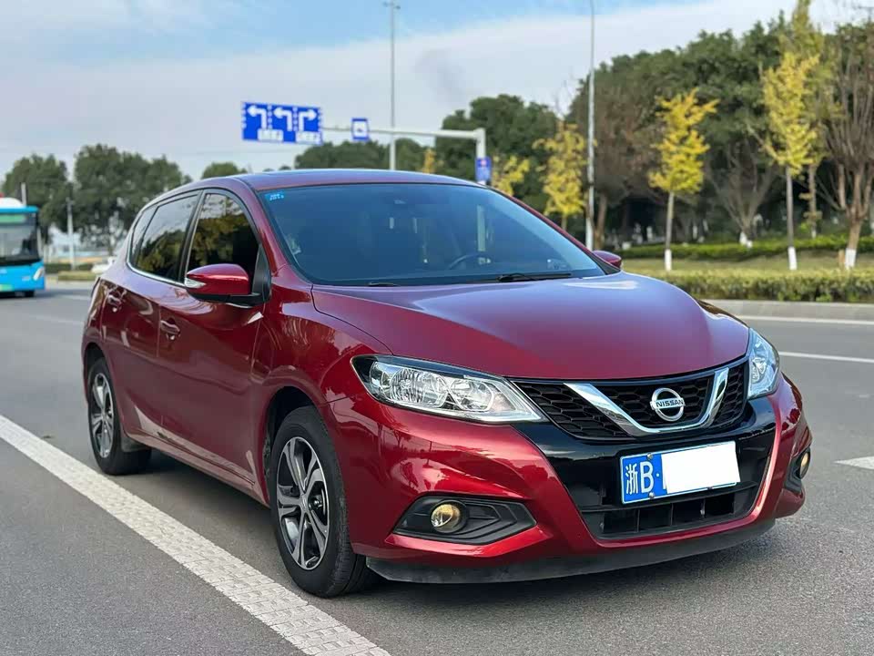 Nissan TIIDA
