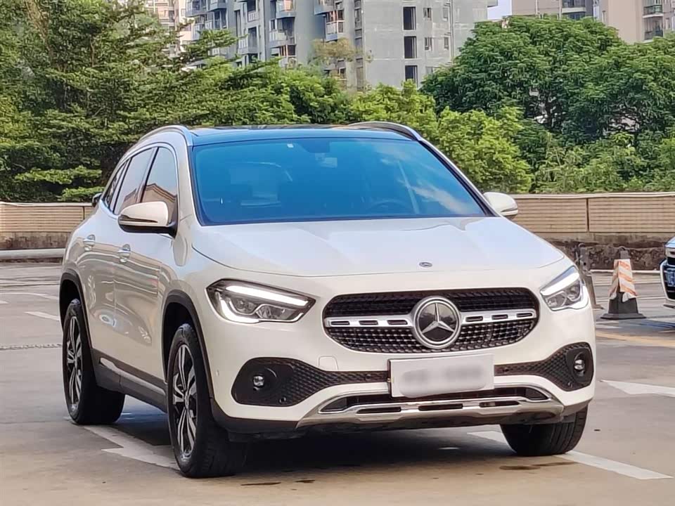 Mercedes-Benz GLA