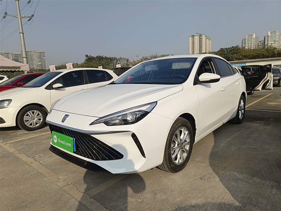 Roewe i5