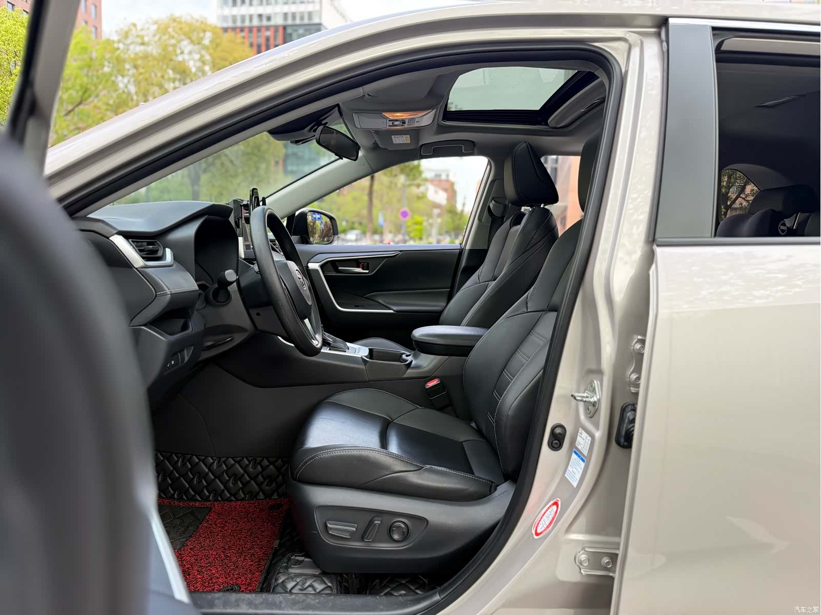 Toyota Wildlander, 2020 все фото