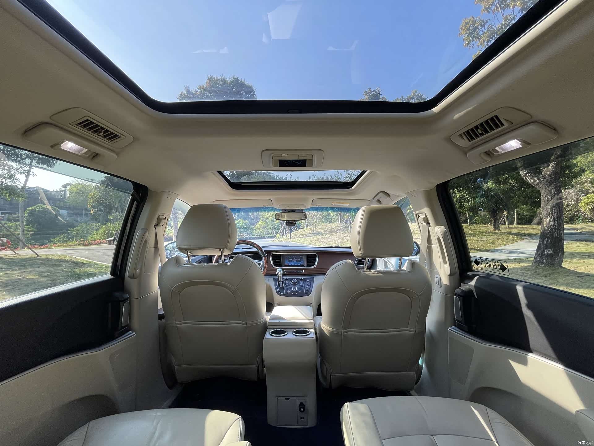 Buick GL8, 2014 6