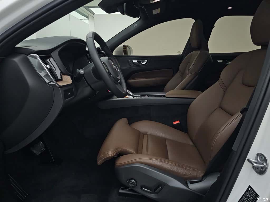 Volvo XC60, 2024 7