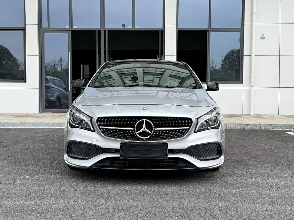 Mercedes-Benz CLA