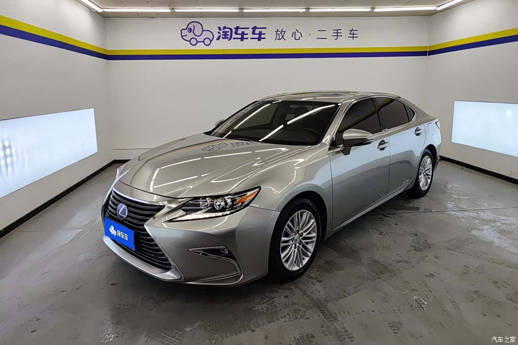 Lexus ES, 2017 1