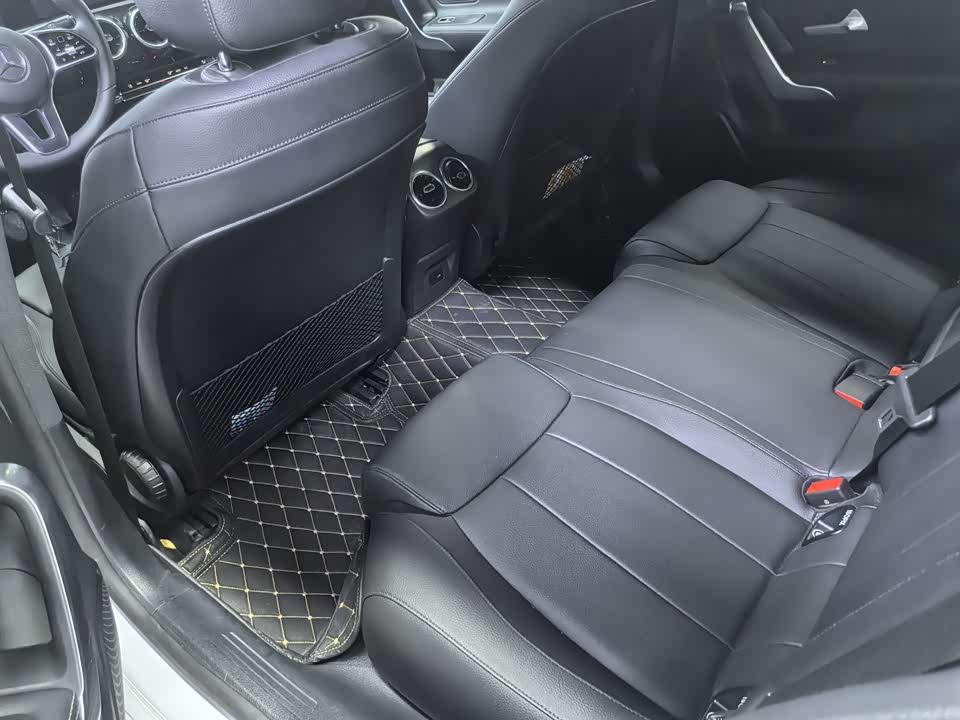 Mercedes-Benz Class A Mercedes-Benz Class A
