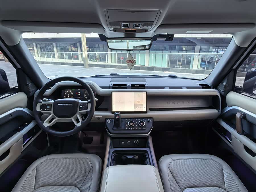 Land Rover Defender 2022, фото 10