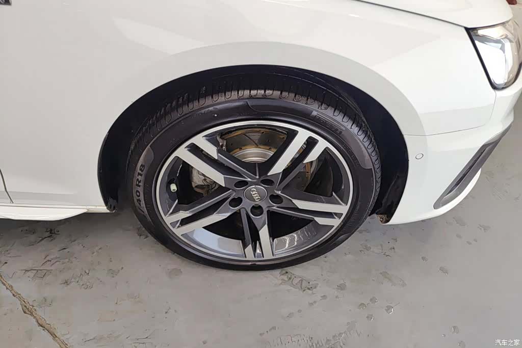 Audi A4L, 2022 6