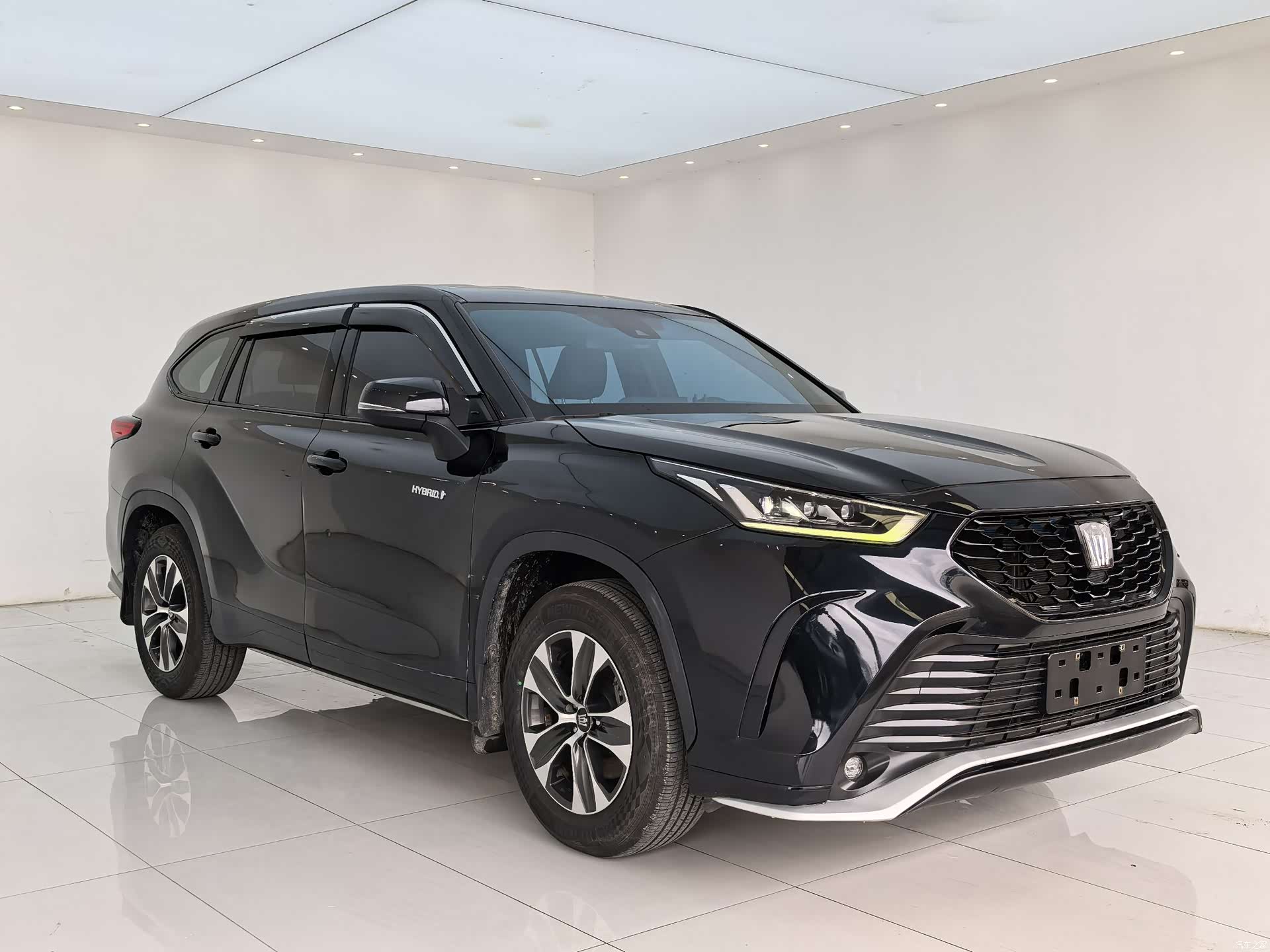 Toyota Crown, 2022 3