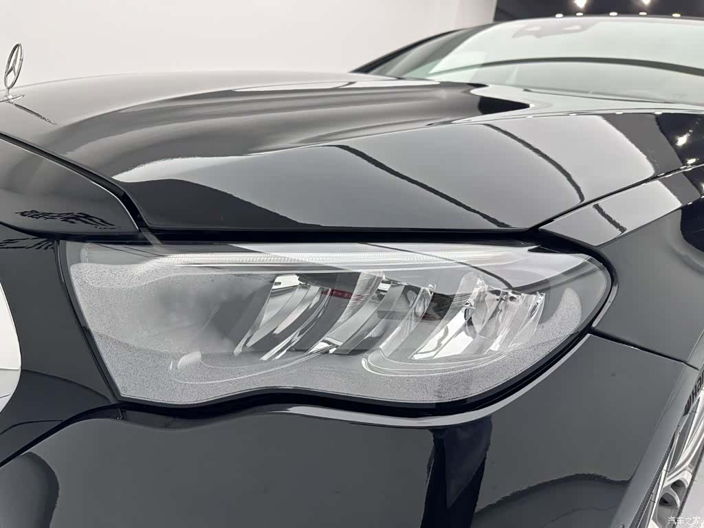 Mercedes-Benz E-Class, 2025 27