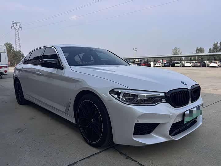 BMW 5 Series xin neng yuan 2019 530Le hao hua tao zhuang