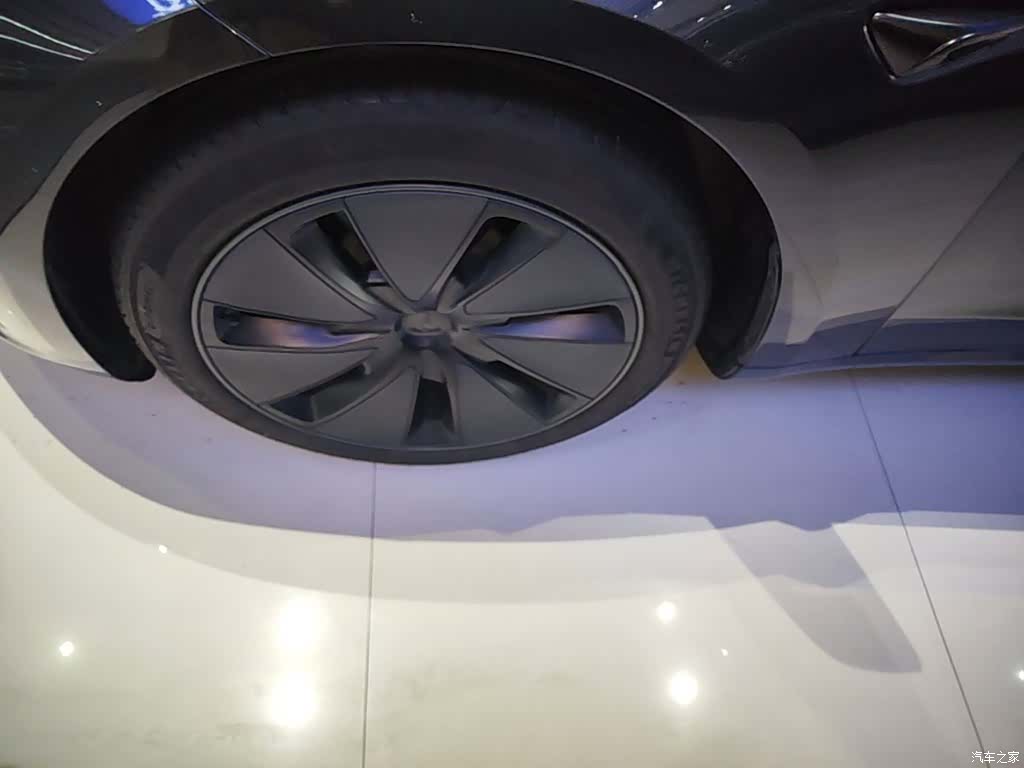 Tesla Model 3, 2024 23