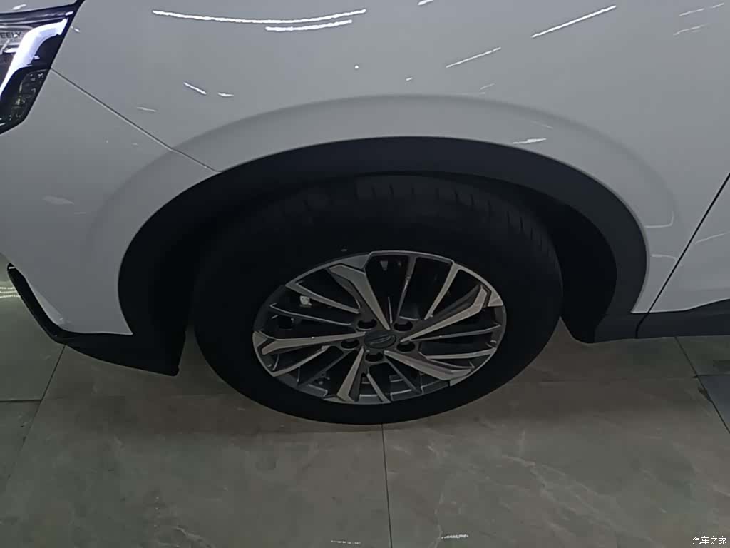 Geely Coolray, 2022 23
