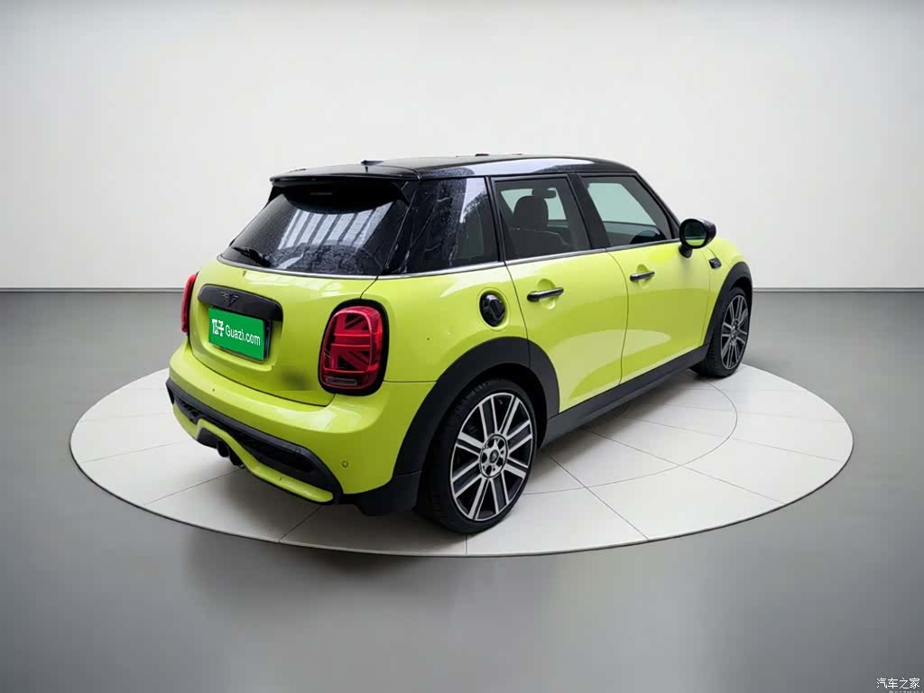 Mini Cooper, 2024 4