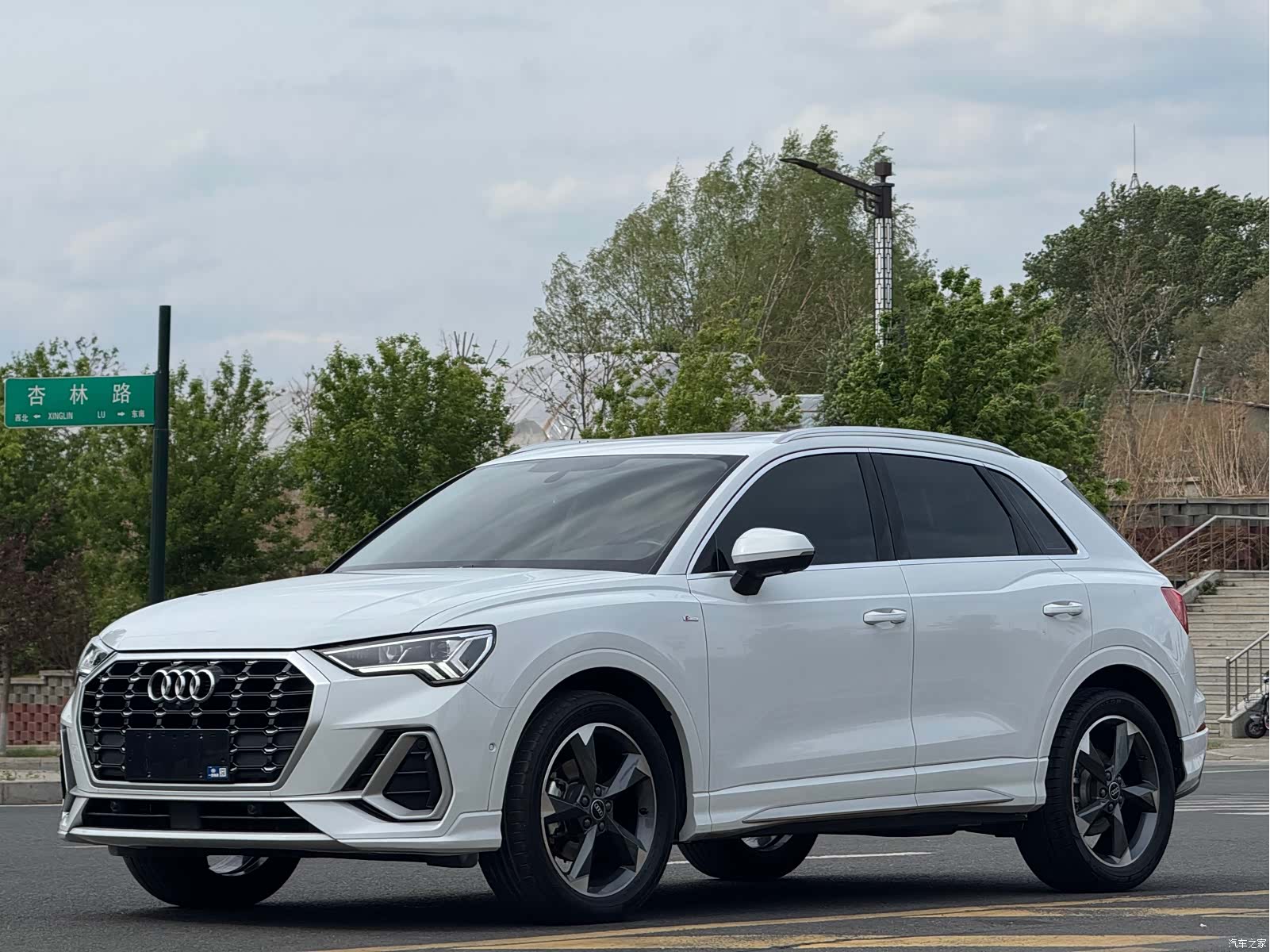 Audi Q3, 2022 1