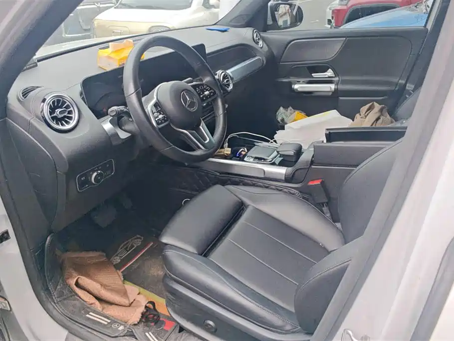 Mercedes-Benz GLB Mercedes-Benz GLB