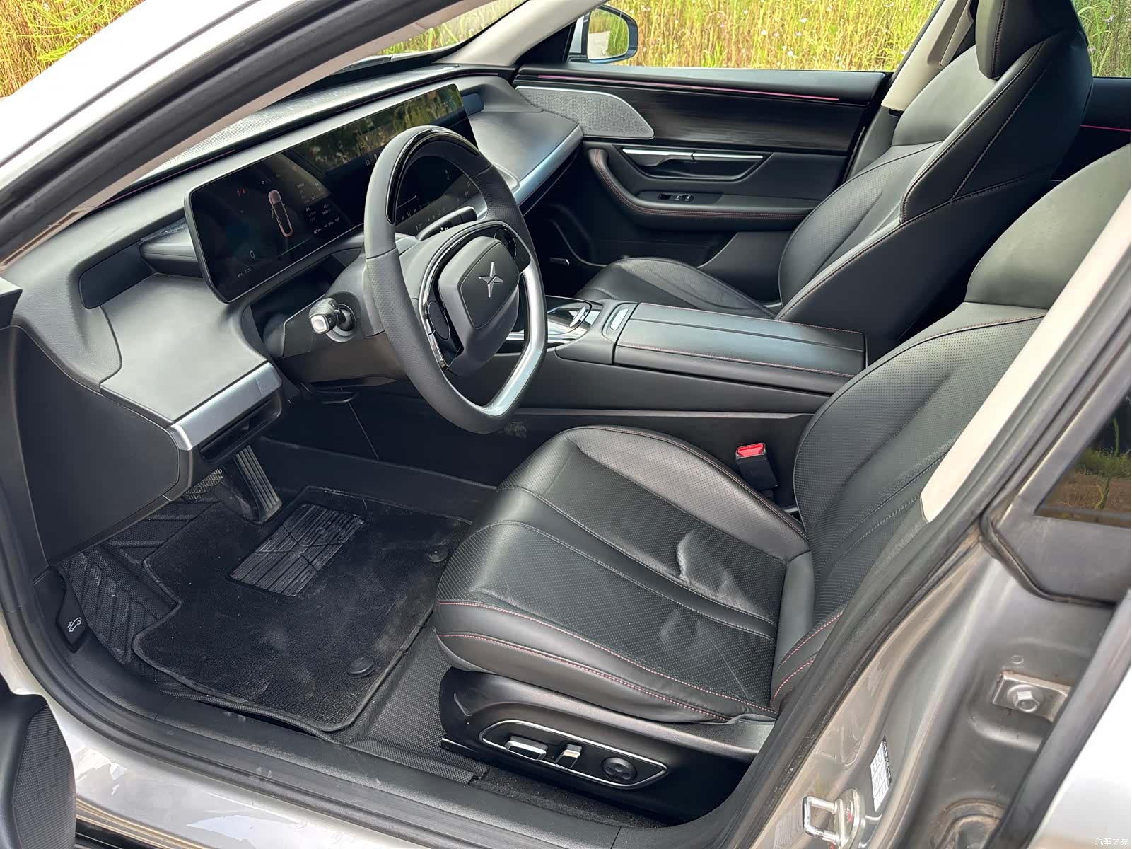 Xpeng P7, 2022 все фото