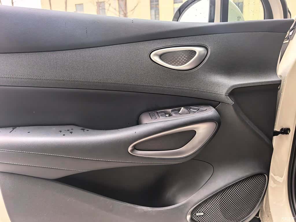BYD HiAce, 2025 12