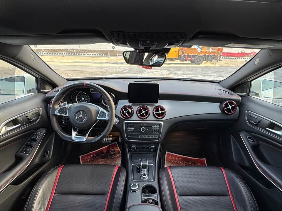 Mercedes-Benz GLA AMG