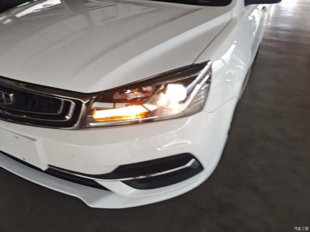 Geely Emgrand, 2018 24