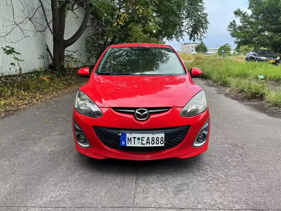 Mazda 2