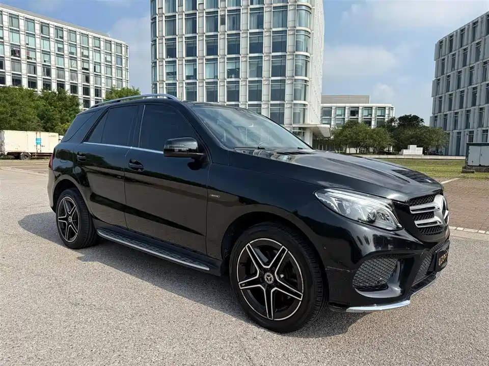 Mercedes-Benz GLE Mercedes-Benz GLE