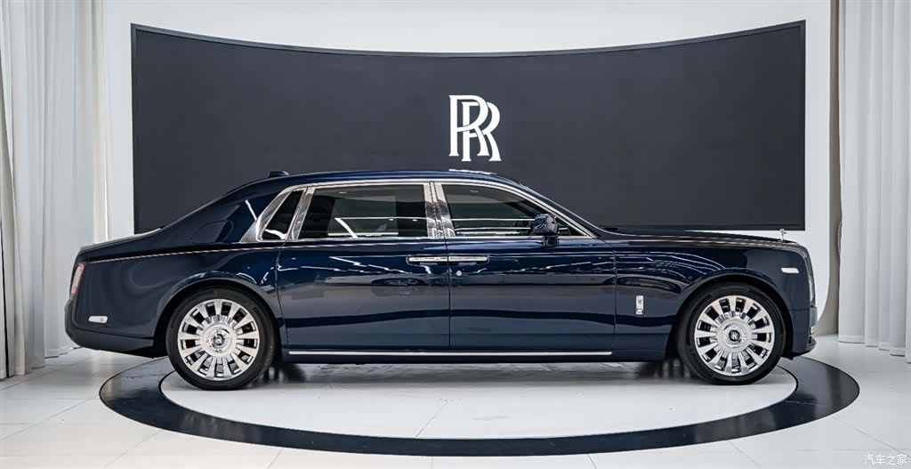 Rolls-Royce Phantom, 2019 7