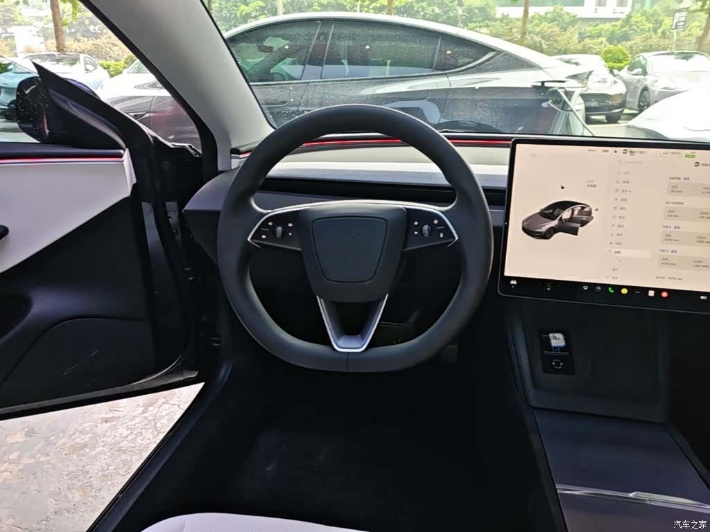 Tesla Model 3, 2024 11