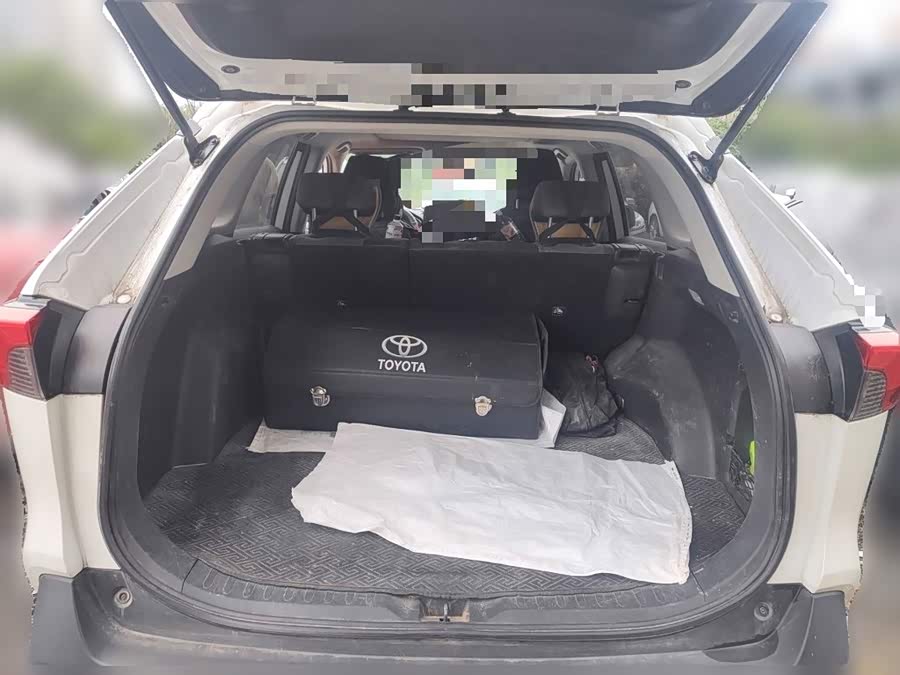 Toyota RAV4 2022, фото 15