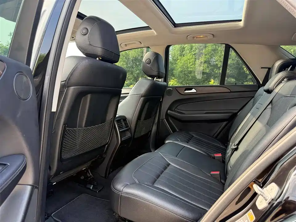Mercedes-Benz GLE Mercedes-Benz GLE