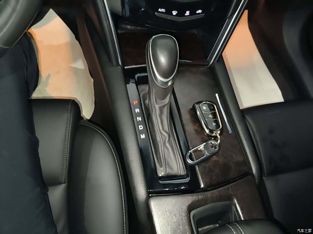 Cadillac XTS, 2019 14