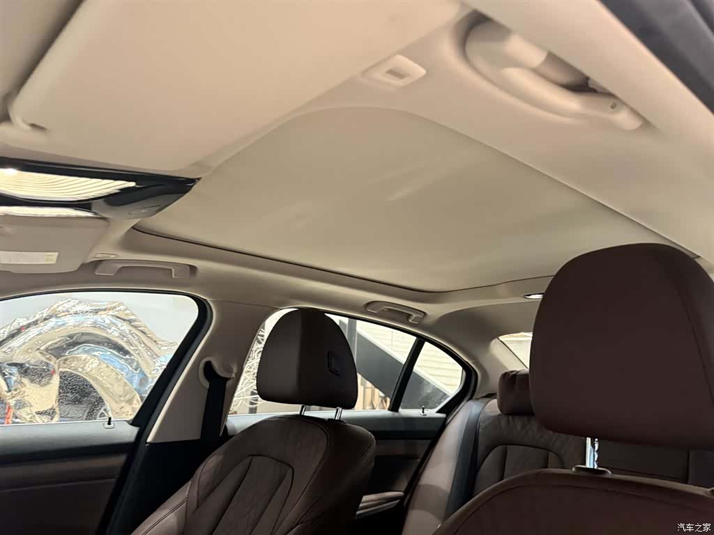 BMW 3 Series, 2024 11