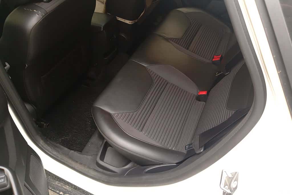 Ford Focus, 2017 11