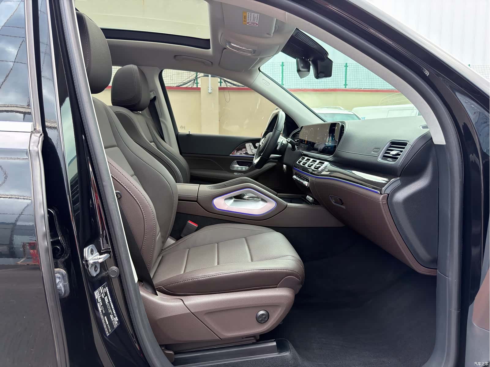 Mercedes-Benz GLS, 2024 12