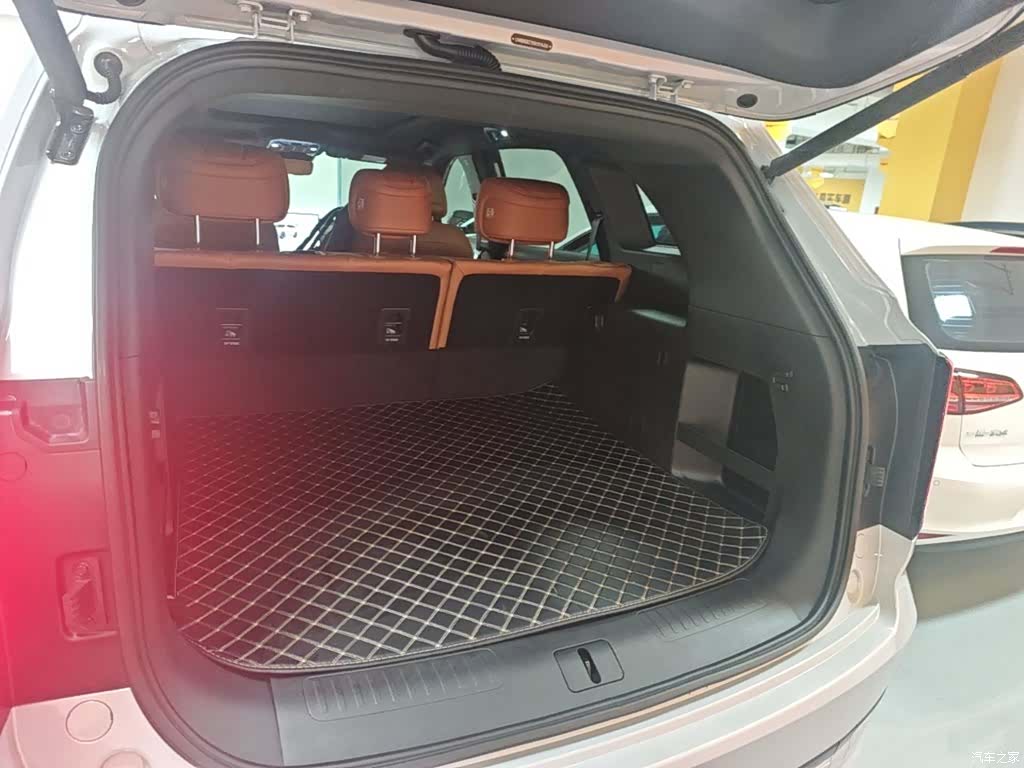 Jetour L7, 2025 19