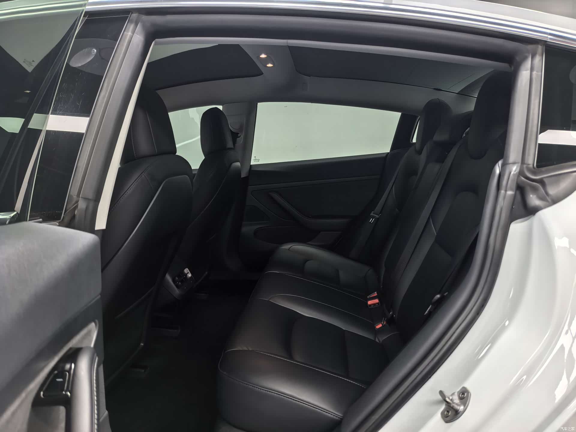 Tesla Model 3, 2021 7